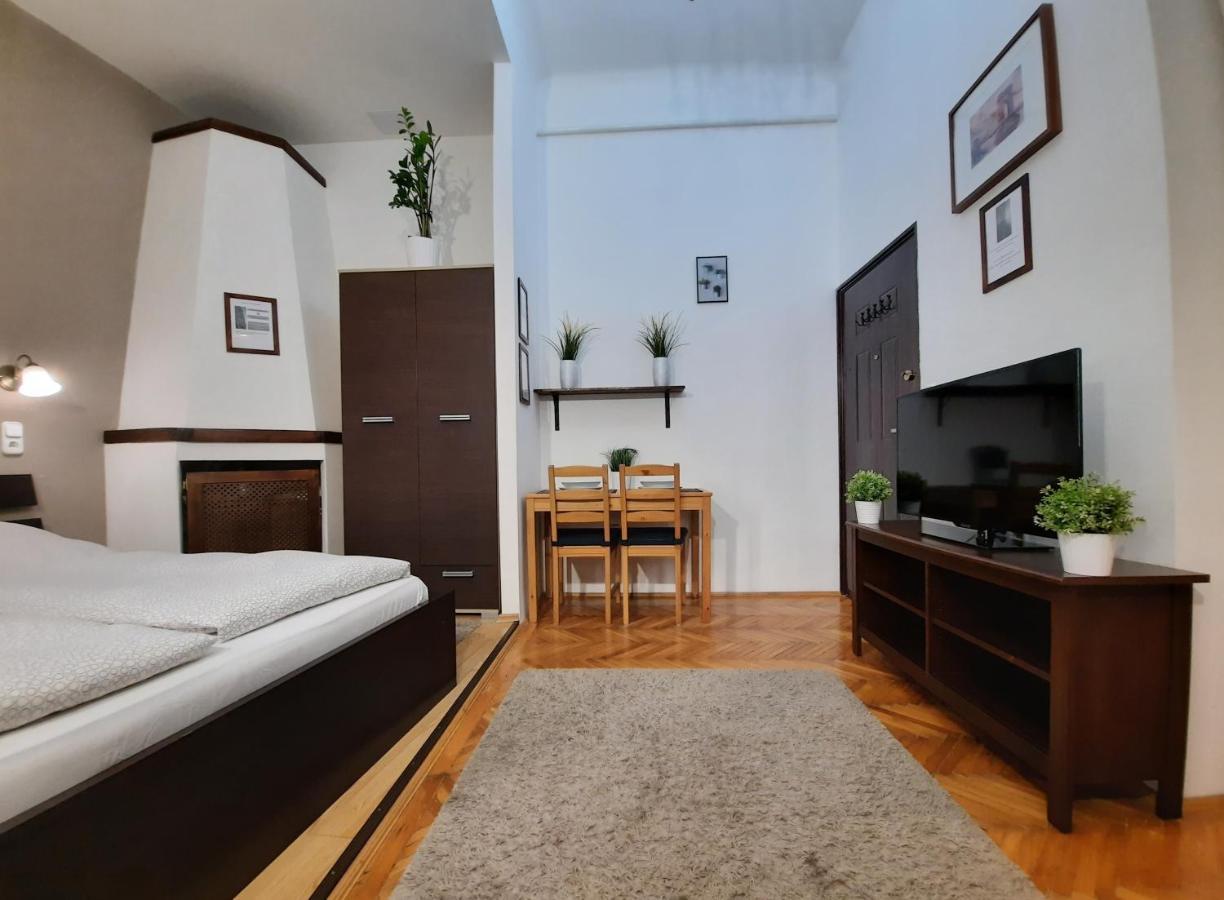 Central Gold Apartment Budapest Eksteriør billede